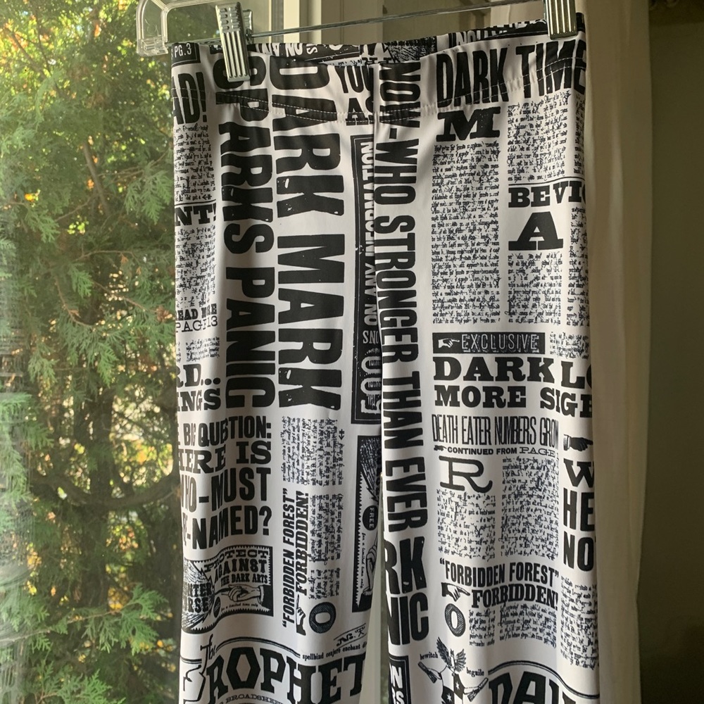 Blackmilk Harry Potter Daily Prophet Leggings